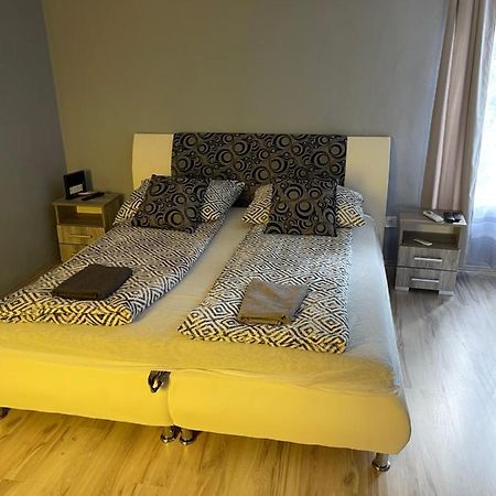 3 Lepes Apartman Apartment Miskolc Ngoại thất bức ảnh